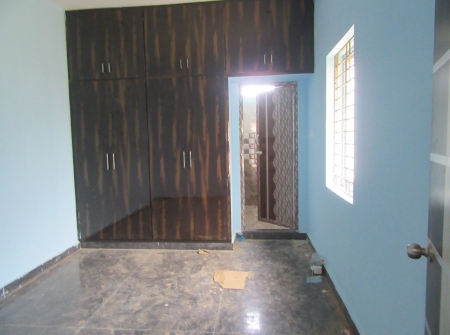 7) Li Id : 177 - Childrens Bedroom.JPG